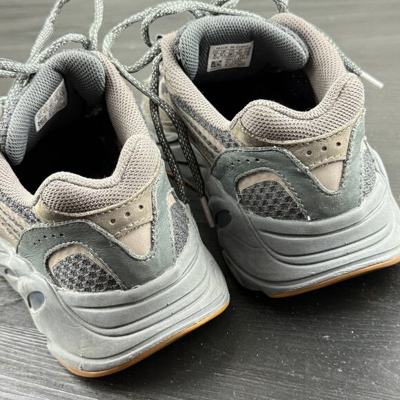 Yeezy 700 V2 Geode Men 6 main image 12